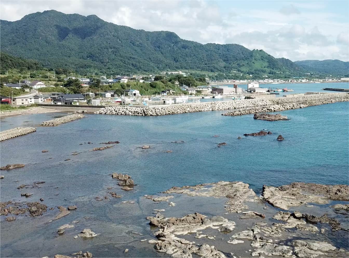 八峰町の海