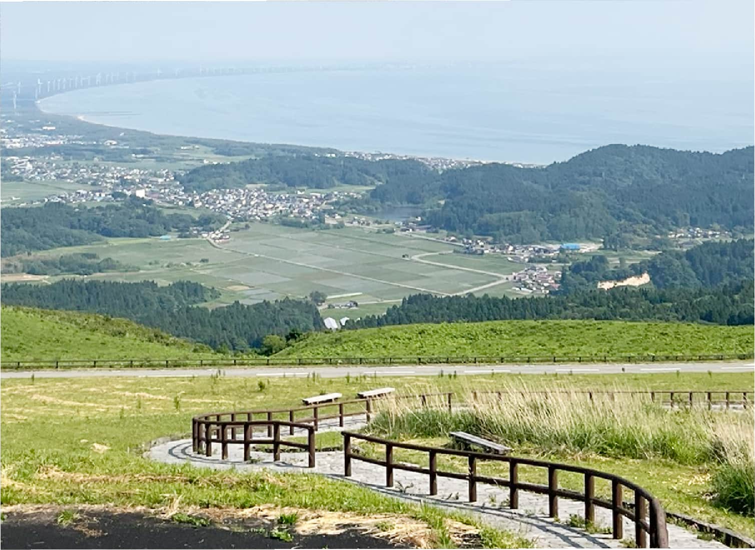 高い視点から見渡す秋田 イメージ
